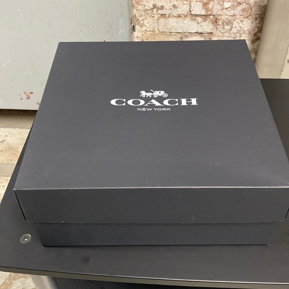 Large Coach box 16”x16”